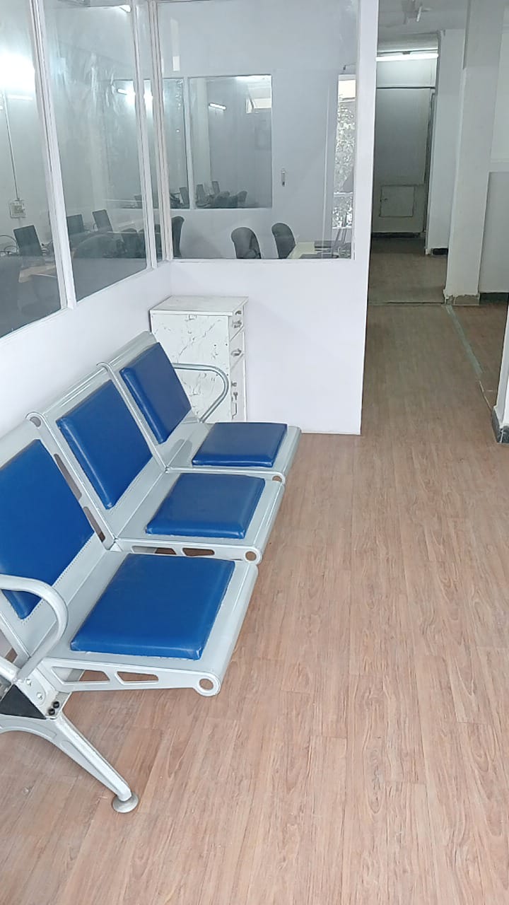 Delhi East of Kailash - Focused Desks